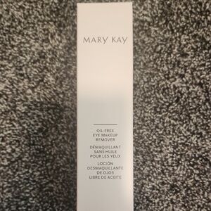 Mary Kay Eye Makeup Remover in White Box